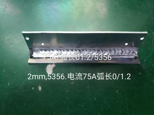 Máquina de soldadura MIG 200DP 200A para acero al carbono y aleación de aluminio 50/60HZ IP21S