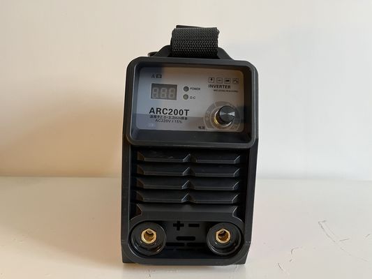 Mini IGBT DC MMA soldadora con 3,7KVA potencia de entrada 60V AC220V 120A portátil y compacto