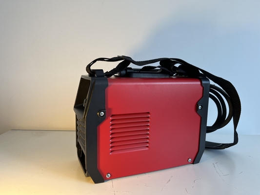 Saldadora MMA Mini portátil IGBT DC con corriente de salida nominal de 120 A y voltaje de entrada AC220V